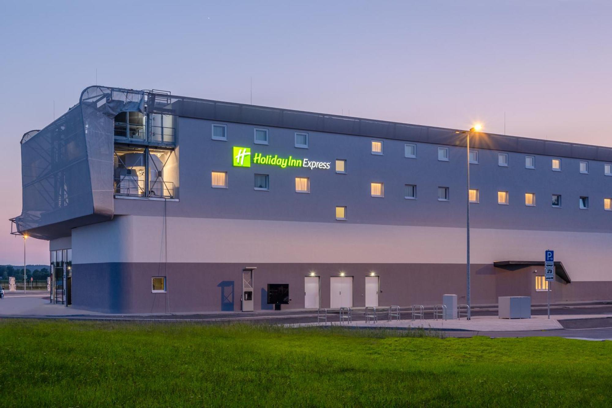 Holiday Inn Express - Hamburg South A7-As42 By Ihg Egestorf Extérieur photo
